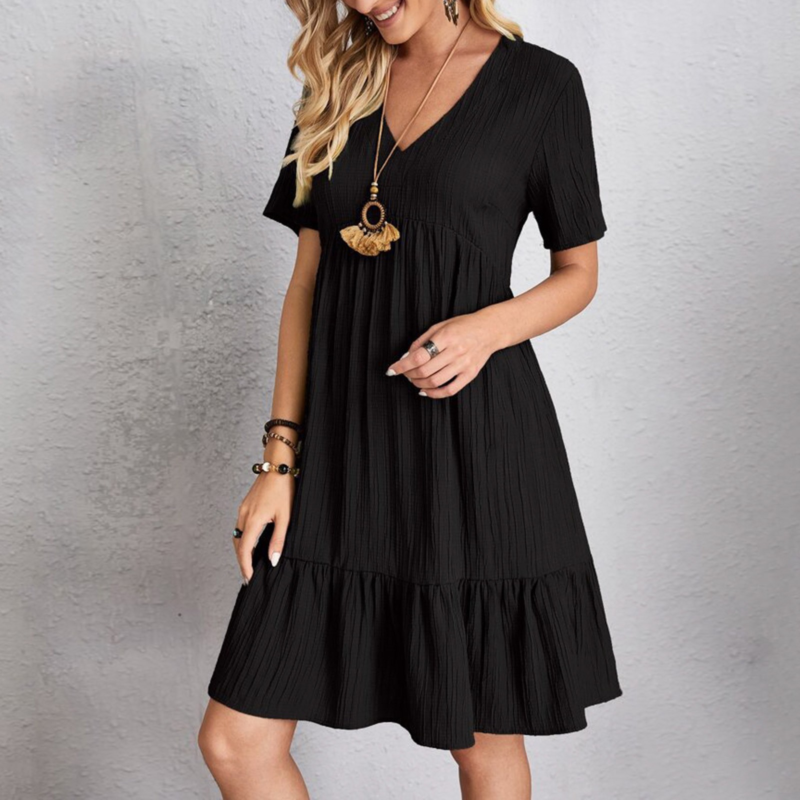 thumbnail image 2 of Vestido camisero informal de mujer de color liso con cuello en V y manga corta - Material de poliéster, estilo sexy y moderno, tallas S-XXXL para citas/ocio, 2 of 7